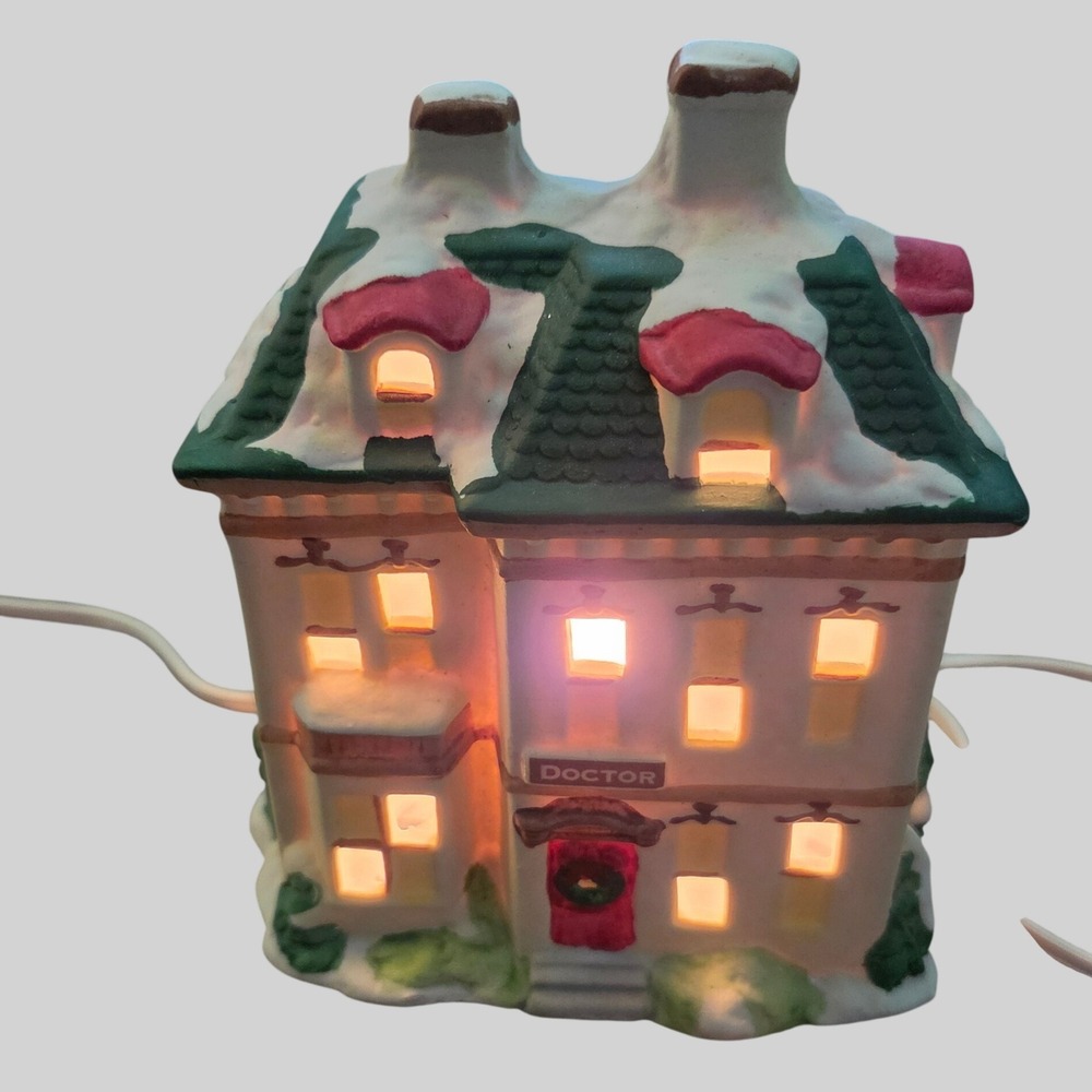 Noma Dickensville Doctor's Office 1995 Vintage Christmas Village Lighted House